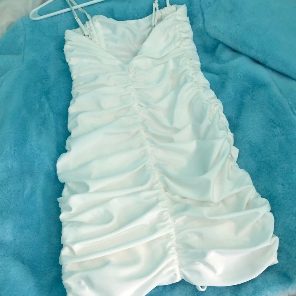 White ruche slinky dress bodycon mini dress - Picture 6 of 7